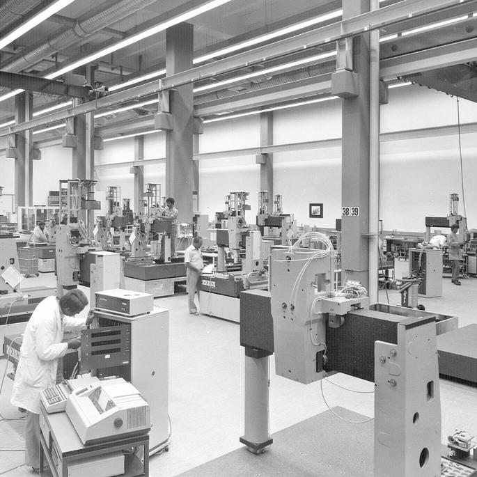 Le "Département des mesures fines" a été renommé en "Industrial Metrology (IMT)".