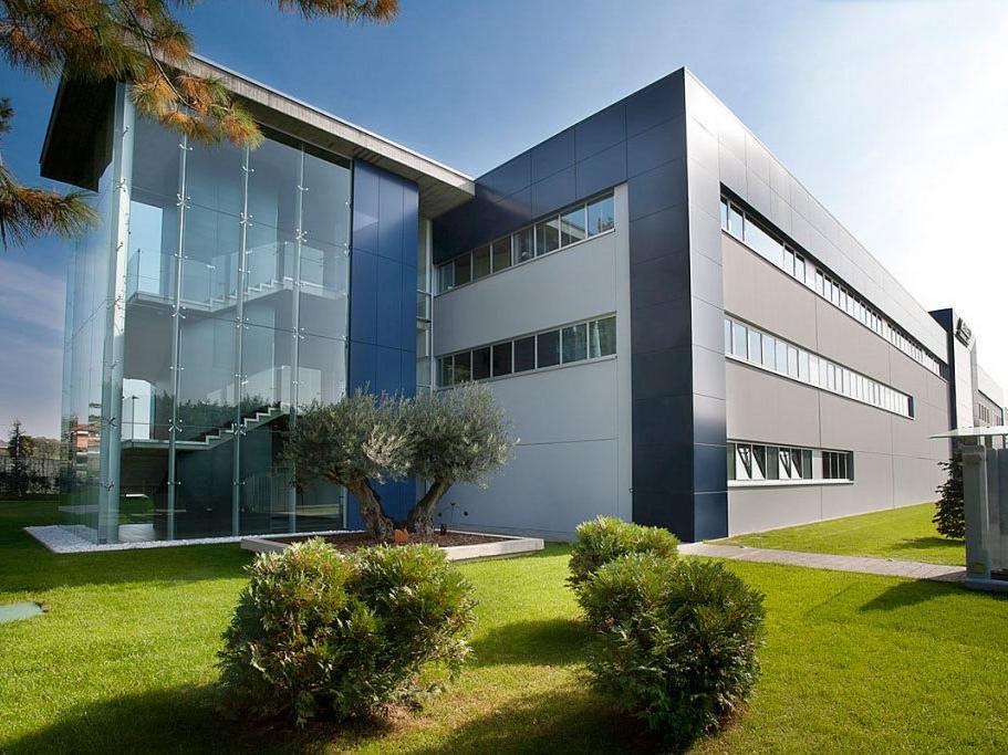Carl Zeiss X-Ray Technologies Srl, Cassano Magnago 