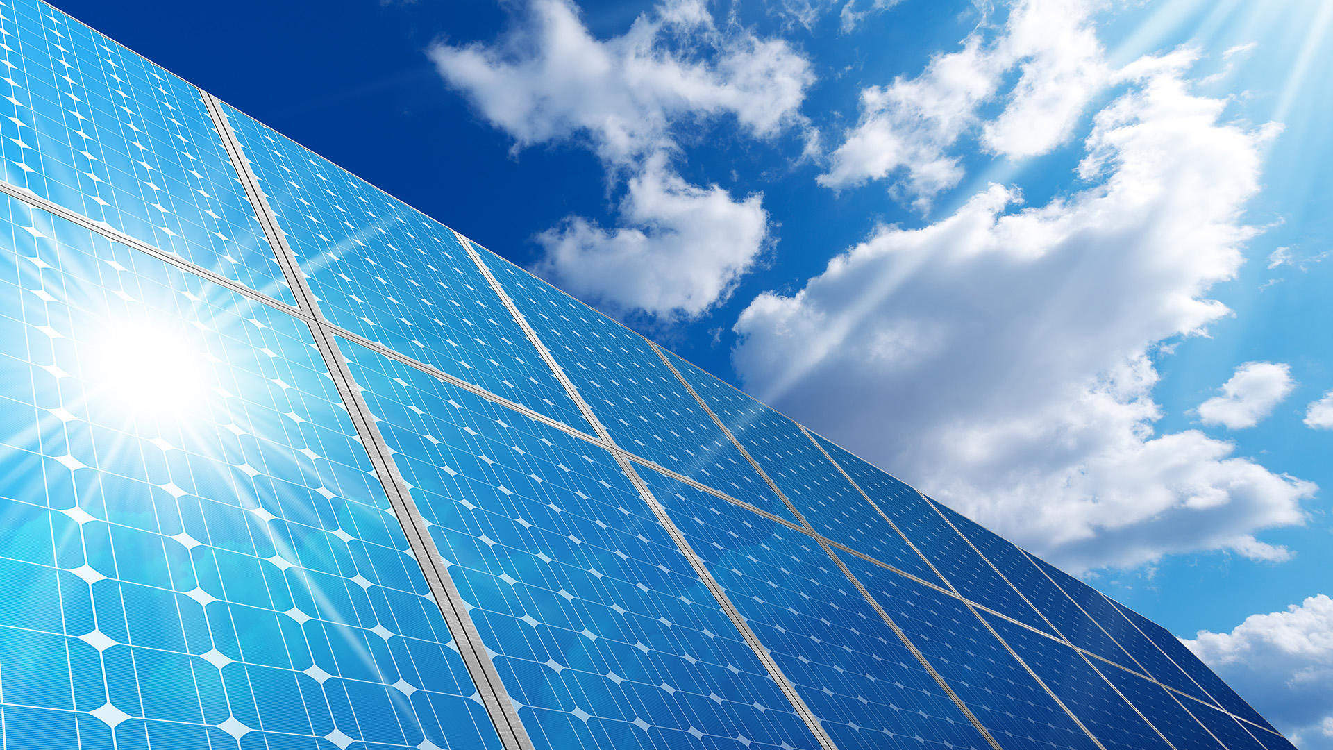 Découvrez comment les solutions de métrologie de ZEISS garantissent le haut rendement et la durée de vie des produits photovoltaïques en analysant les défauts, en caractérisant l'épaisseur des couches, et bien plus encore.