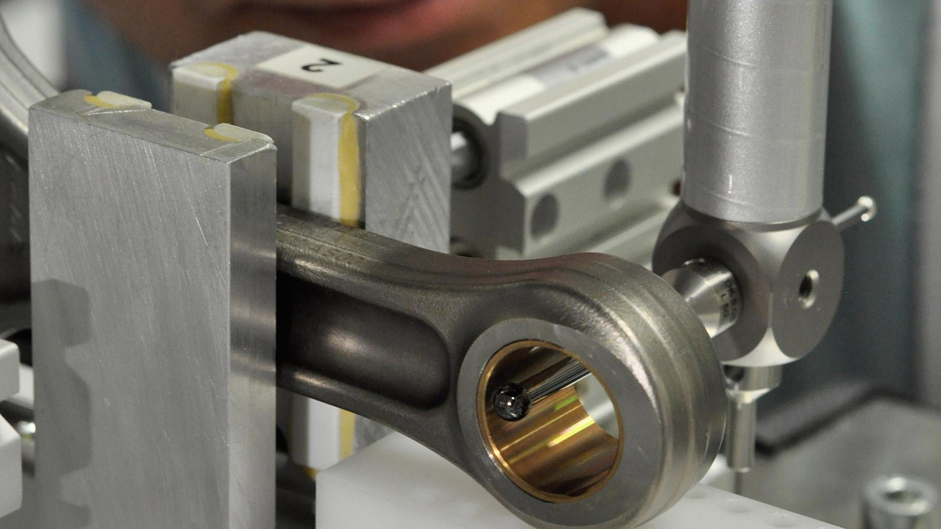 Mesure d'une bielle avec un stylet diamanté