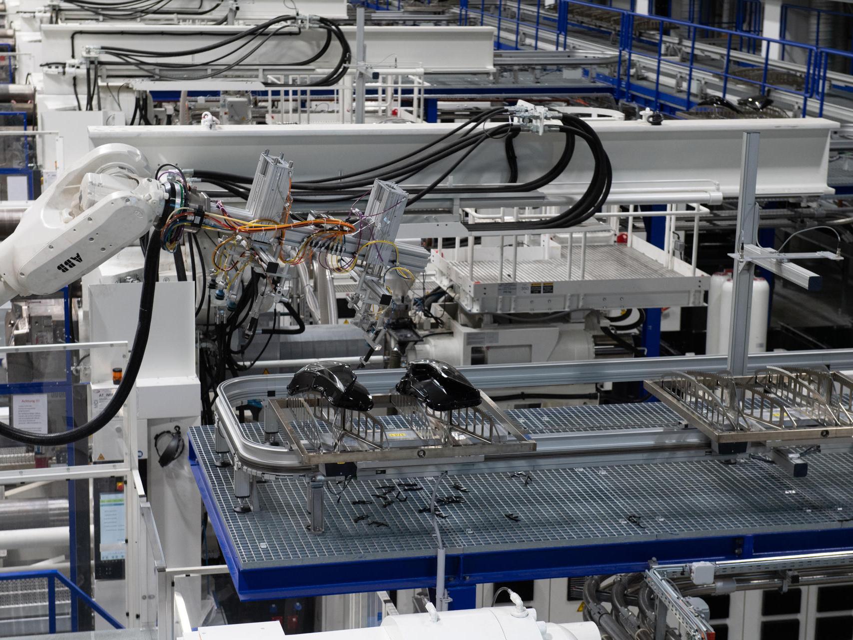 Le contrôle qualité chez ZKW Lighting Systems