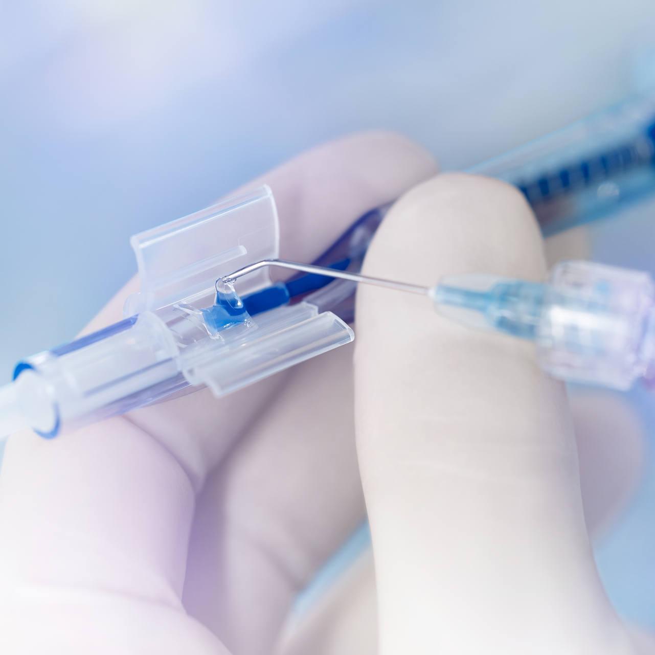Injecteur préchargé et simple à utiliser.