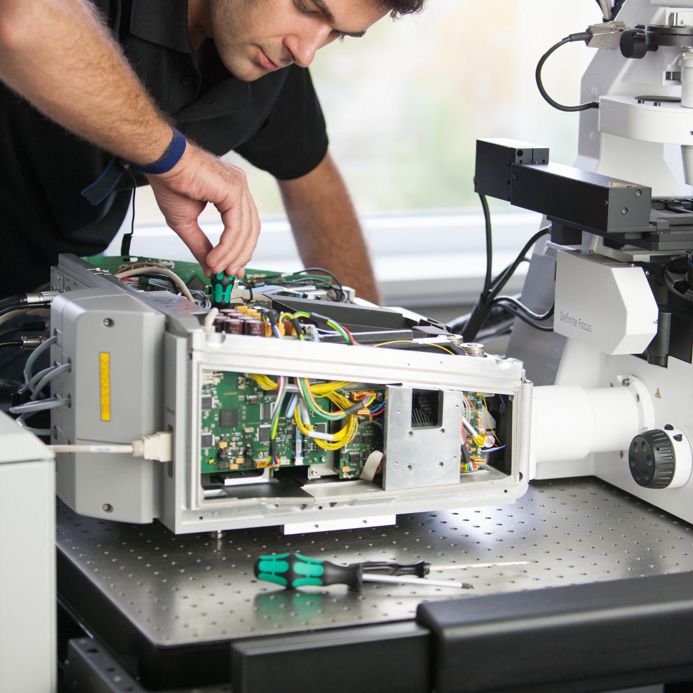 SAV service de réparation de microscope ZEISS