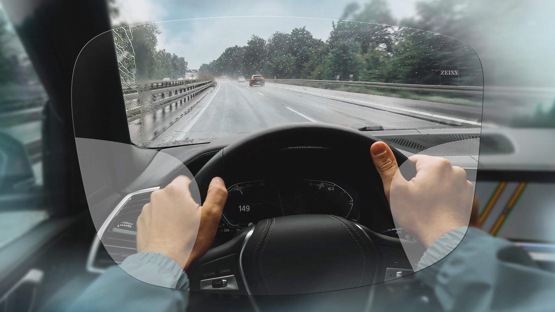 Visualisation des verres progressifs ZEISS DriveSafe Individual. Cette image montre la vue à travers des verres. 