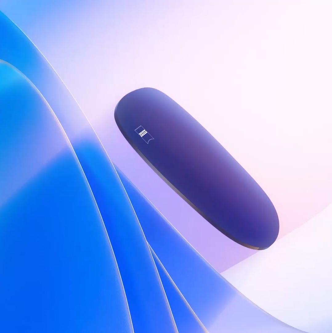 Illustration 3D en images de synthèse d’un verre teinté flottant vers une source lumineuse, bloquant efficacement les rayons UV nocifs.
