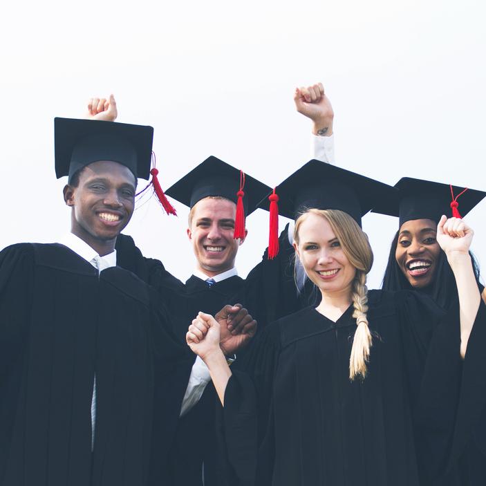 Étudiants diplômés