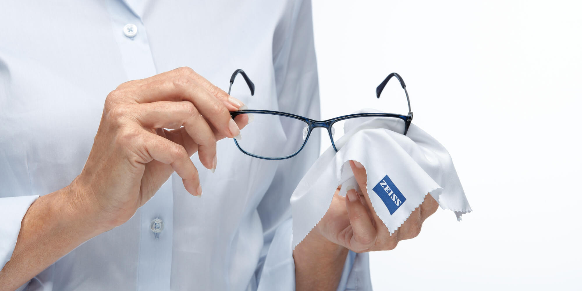 Quels sont les intérêts du nettoyage de lunettes de vue aux ultrasons ?