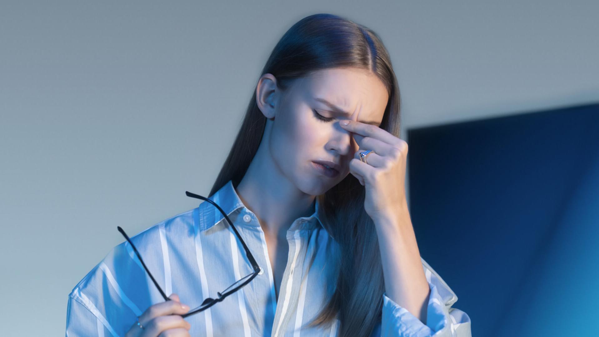 Des lunettes trop serrées ? Retrouvez toutes nos astuces pour une vision confortable et des lunettes parfaitement ajustées.
