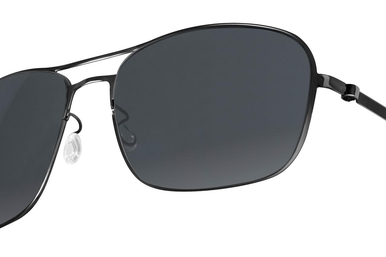Simplicité et élégance : les montures de lunettes de LINDBERG et les verres solaires de ZEISS, le succès de l’été