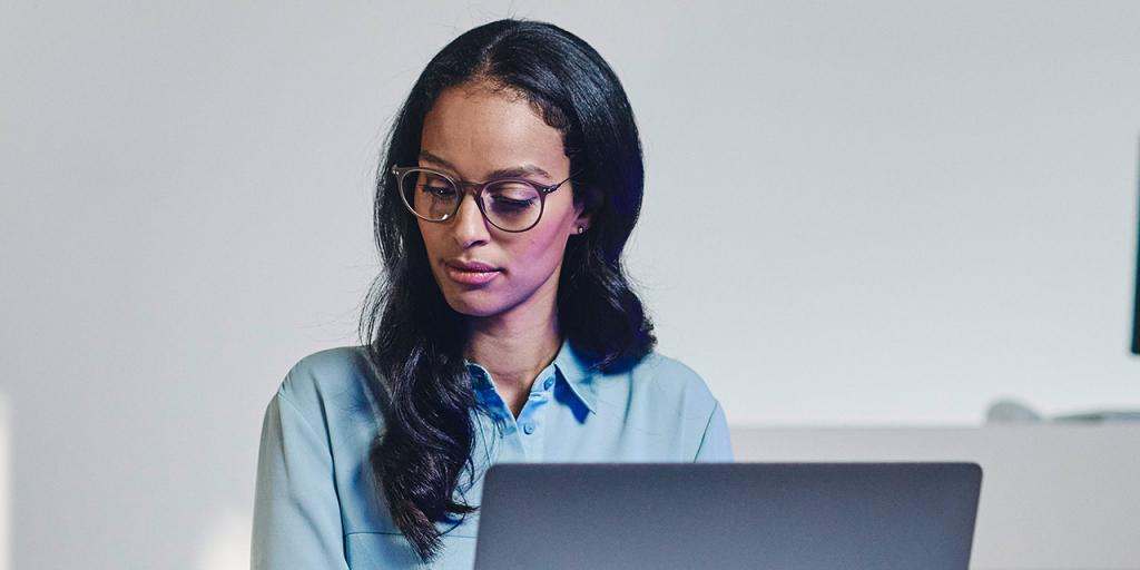 Lunettes pour ordinateur Protegez vos yeux pendant le travail